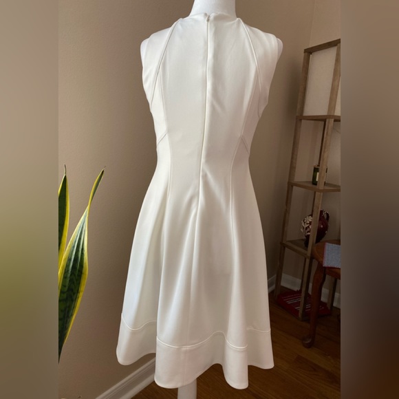 Non-wrinkle Dress - Picture 2 of 9